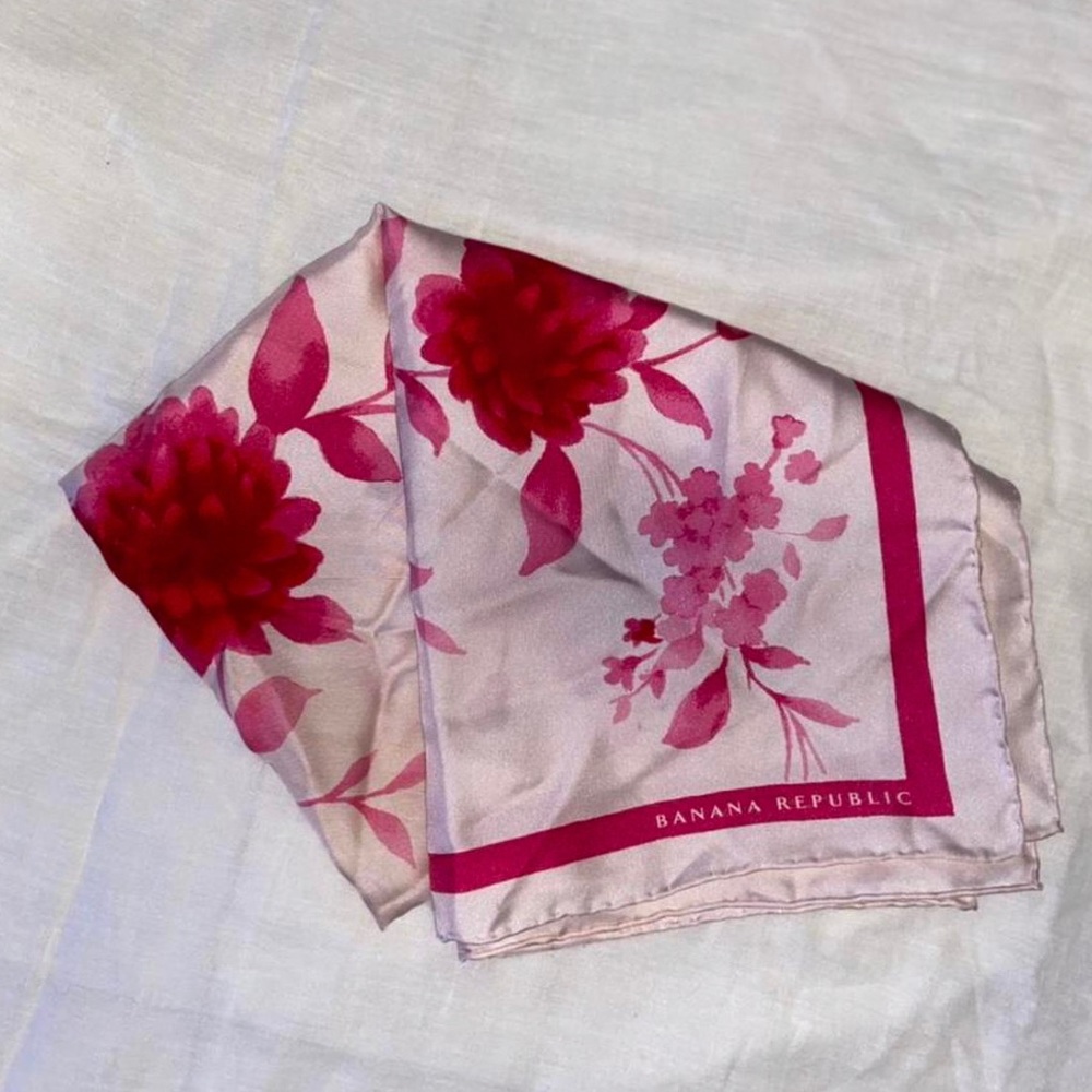 Banana Republic FLORAL SCARF
